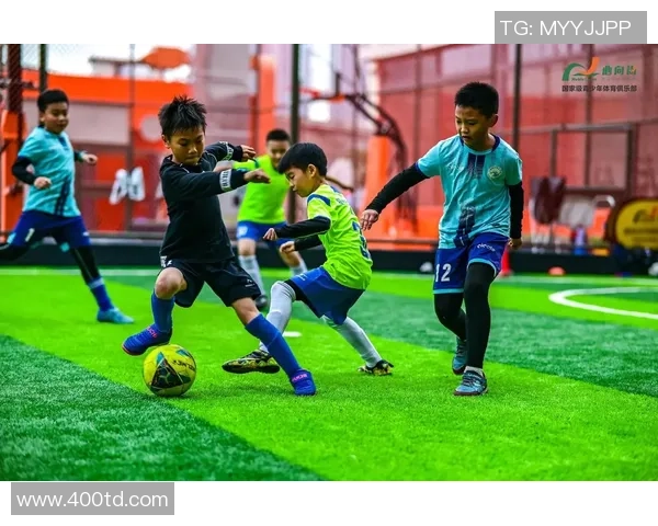 杨娜独家解析足球技巧与战术分享助你提升球场表现